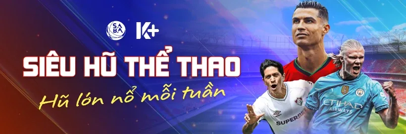 Trận đấu bóng đá sôi động trên sân cỏ xanh